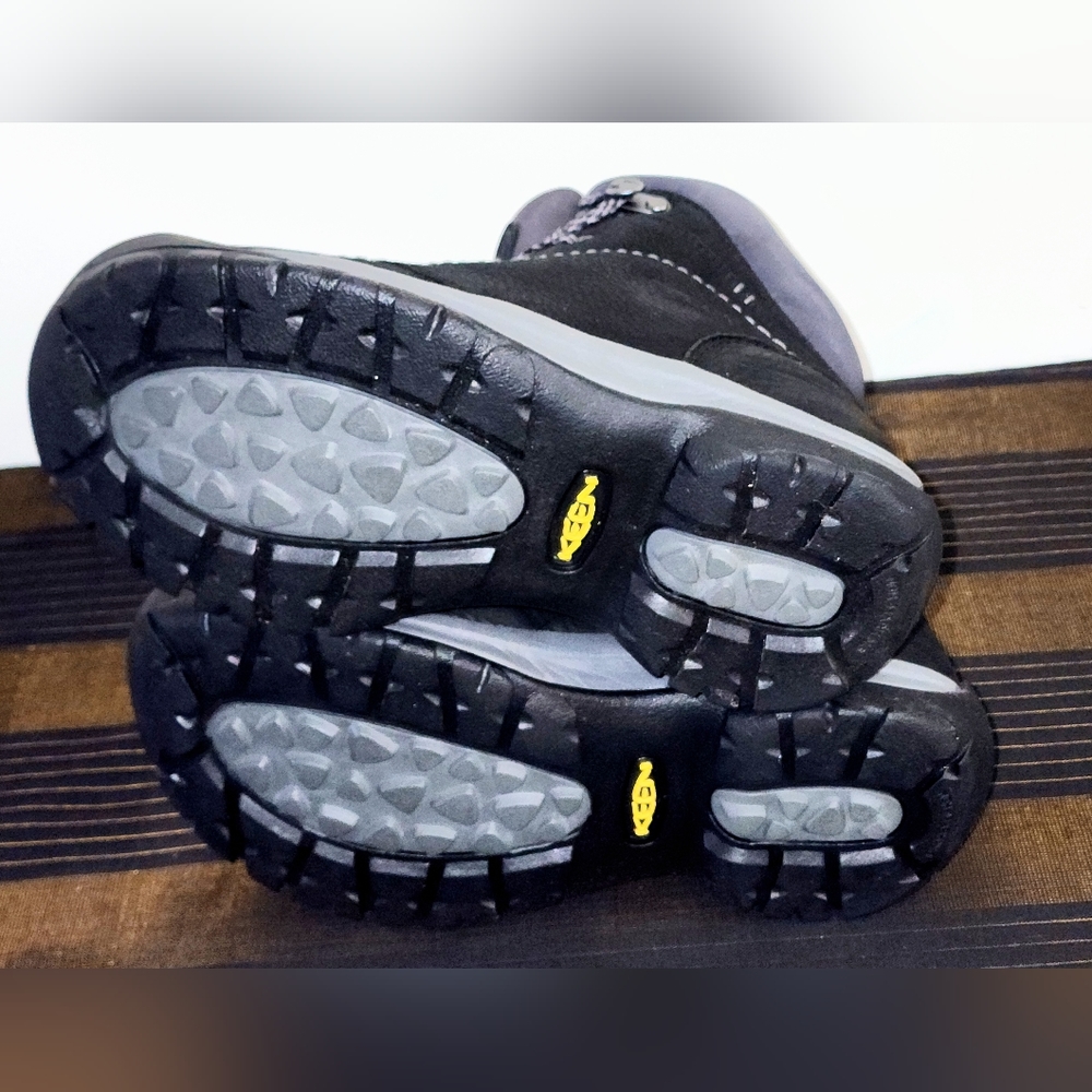 KEEN KACI size 5.5 Black HighTop Lace-up Winter Waterproof Insulated Boots - Picture 9 of 12